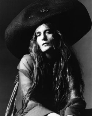Florence Welch Instagram - ‘But until then, oh, you gods who power her, oh you humans who make her life hum, just let the woman sing’
Thank you @legroff ♥️

@tmagazine 
Photography @luisalbertorodriguezstudio 
Styling @vanessareidofficial