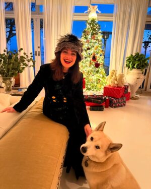 Fran Drescher Instagram - Wishing you all a happy holiday season! Happy Chanukah & a very  Merry Christmas!
Remember health is wealth!