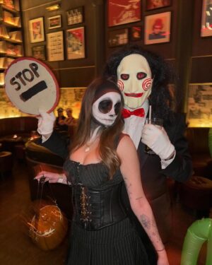 Freya Nightingale Instagram - 🎃 This is Galloween 🎃

MUA: @jadeewen_mua 💀