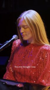 Actress Freya Ridings HD Photos and Wallpapers January 2025
