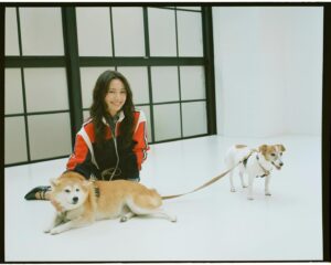 Fumi Nikaido Instagram - ciiron TOKYO "犬とわたし"
@ciiron_tokyo 

@tokachaan 
@makimakaribbon 
@makikakimoto 
@kyoheihattori 

with my beautiful GG&ZOY🐕🐶♥️