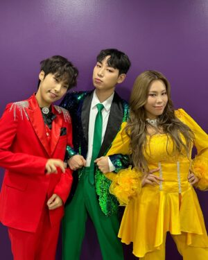 Gabee Instagram - 재쓰비 뮤비촬영 현장부터 팬콘까지🙂
각잡고 올리고 싶었는데… 생각이 너무 많아져서 그만…
일단 셋이 그 동안 찍은 셀카폭탄 투척합니닷…💣
부족한 점 투성이지만,
많이 응원해주시고 사랑해주셔서 정말 감사합니다!!!🫶
@jaessbee @happy_jae_jae @feellikefeel1