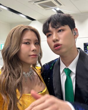 Gabee Instagram - 재쓰비 뮤비촬영 현장부터 팬콘까지🙂
각잡고 올리고 싶었는데… 생각이 너무 많아져서 그만…
일단 셋이 그 동안 찍은 셀카폭탄 투척합니닷…💣
부족한 점 투성이지만,
많이 응원해주시고 사랑해주셔서 정말 감사합니다!!!🫶
@jaessbee @happy_jae_jae @feellikefeel1