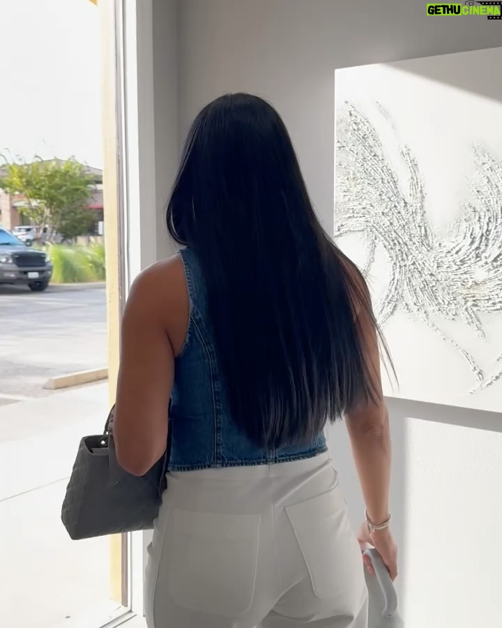 Gabriela Castrovinci - 337 Likes - Girl math is the more I like my hair, the more I like my life 🖤✨
#tampabay #tampahairstylist #tampahair #tampahairsalon #lavishlocks #lavishlockshairextensions #hairextensions #hairextensionspecialistsalon