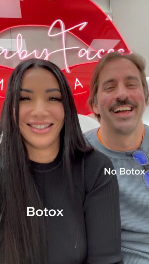 Gabriela Castrovinci Instagram - ✨ Curious about the difference Botox can make? ✨

Wrinkles and fine lines are a natural part of aging, but with Botox, you can enjoy a smoother, more youthful appearance!

💉 Botox Benefits:
	•	Reduces the appearance of wrinkles and fine lines
	•	Prevents deep lines from forming over time
	•	Leaves your skin looking refreshed and rejuvenated

Here’s a video comparing natural aging vs. a Botox-enhanced glow—see the difference for yourself!

Want to turn back time? Book your appointment today and discover how Botox can help you look and feel your best.

📍 
	•	Artista Studios
43 Grassy Plain St, Bethel, Connecticut
Acesso pela entrada dos fundos.
Telefone: 203-859-0266
	•	De’Dior Salon Suites
5330 Ehrlich Rd Suite 11, Tampa, FL 33624
Telefone:  1 (813) 999-6133

🌐 Website: babyfacesmedspa.com
📸 Instagram: @babyfaces_medspa

Let’s bring out the most confident version of you! 💕