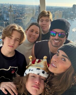 Galilea Montijo Instagram - Como los quiero 🫶🏻🫶🏻 @claudioreina_padel @alexisreinac @paolacarus @ipmoreno y mi Mateo mi 👑❤️❤️🇬🇧🇬🇧