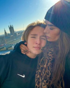 Galilea Montijo Instagram - Como los quiero 🫶🏻🫶🏻 @claudioreina_padel @alexisreinac @paolacarus @ipmoreno y mi Mateo mi 👑❤️❤️🇬🇧🇬🇧