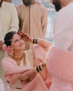 Gautami Deshpande Instagram - A year of many more ♾️ 

#one #anniversary #love #happiness #swag #gautamideshpande #wedding