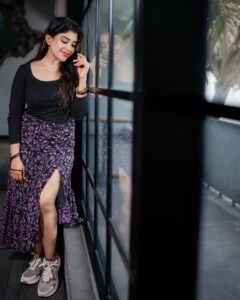 Actress Gayathri Shan HD Photos and Wallpapers January 2025