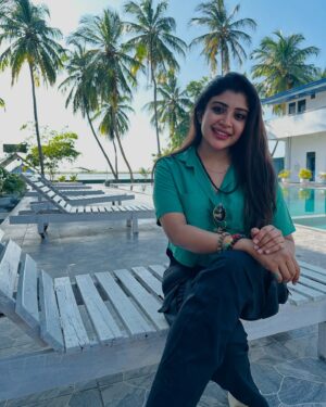 Gayathri Shan Instagram - Breathe 💎