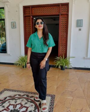 Gayathri Shan Instagram - Breathe 💎