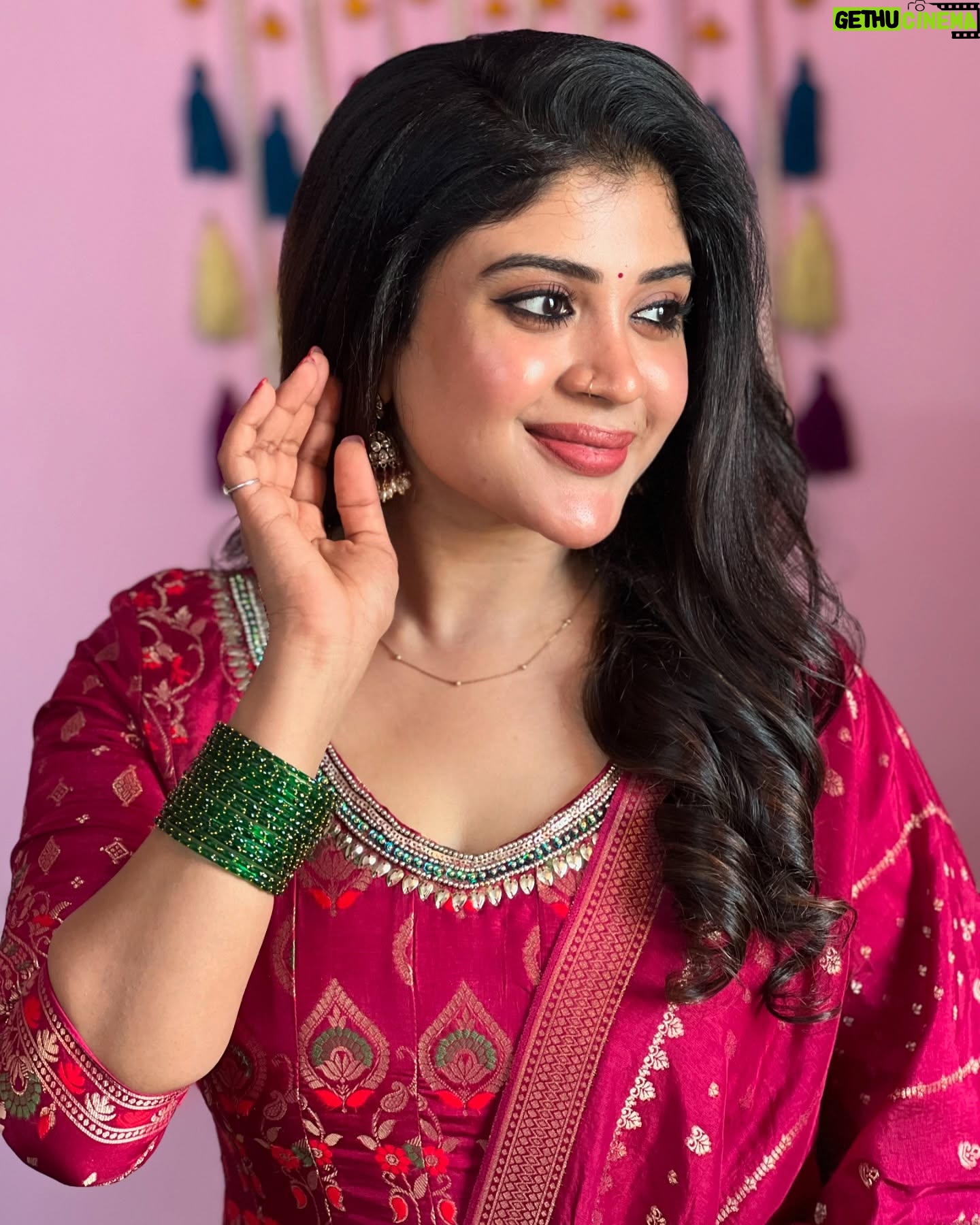 Gayathri Shan - 90K Likes - 🌹
.
.
.
Hair @shalini_hairartist