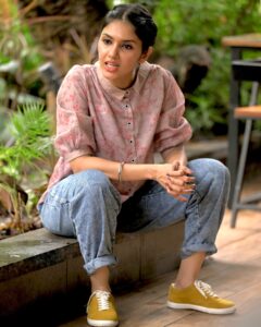 Actress Gayathri Suresh HD Photos and Wallpapers January 2025