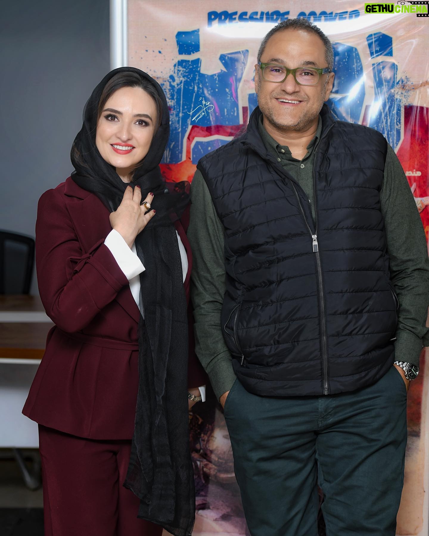 Gelare Abbasi - 38.3K Likes - .
اکران مردمی فیلم « زودپز» ❤️
یک شب به یادماندنی در کنار شما عزیزان پر مهر که حضورتان افتخار ما بود 😍خوشحالیم که «زودپز» را دوست داشتید🩷
@navidmohammadzadeh
@mohsen.tanabandeh
@rambodjavan1
ممنونم از
@ghazalrajabian
@lalique_markiz
@tanazmazhari_makeupartist