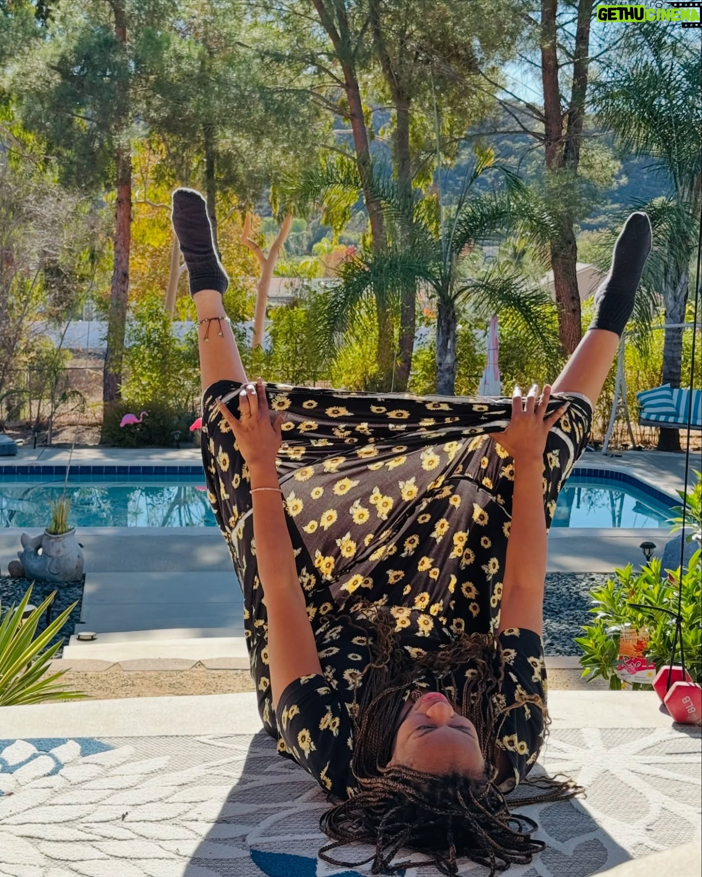 Glozell Green - 8.8K Likes - Getting that D (Vitamin D) while Yoni sunning