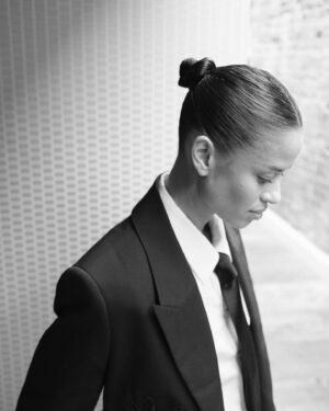 Gugu Mbatha-Raw Instagram - London Fashion Week @erdem what a stunning collection! Timeless and powerful. Thank you @erdemlondon for a beautiful show 🌹

Hair @patrickwilson 
Makeup @kennethsohmakeup 
Style @leithclark 

Tie… tied by me… don’t overthink it! 😂

#lfw
