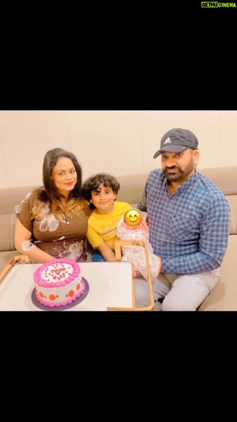 Gurlez Akhtar - 42.1K Likes - #WelcomeToTheWorldBabyGirl ❤️
@gurlejakhtarmusic @kulwinder_kally @officialdaanveersingh
#itsagirl🎀 #welcometotheworld #completefamily #gurlezakhtar #gurlejakhtar #kulwinderkally #familytimes #familytimeisthebesttime #itsagirl