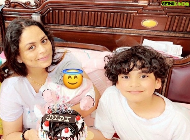 Gurlez Akhtar - 23.7K Likes - 🥰 This is my best birthday ever have been blessed with a baby girl, how could I not be grateful to God for making my own birthday a memorable one. 💞
Above everything, I always thank full to my family, co artist, the entire industry & fans for showering their unconditional love and blessings on my special day. I express heartfelt gratitude to everyone. ❤️
@gurlejakhtarmusic @kulwinder_kally @officialdaanveersingh
#gurlezakhtar #gurlejakhtar #kulwinderkally #daanveersingh #completefamily #happybirthdaytome #bestbirthdayever #doublecelebration