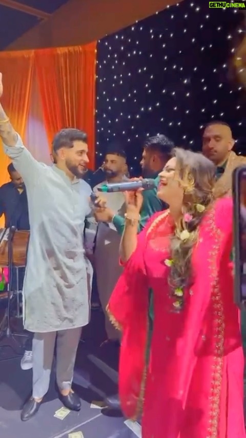 Gurlez Akhtar - 18.6K Likes - We are Performing Live Very First Time. Literally Show was Damn Lit 🔥
@karanaujla_official @gurlejakhtarmusic @kulwinder_kally @officialdaanveersingh
#ChittaKurta #gurlezakhtarlive #karanaujlalive #karanaujla #gurlejakhtar #liveshows #performinglive #liveperformances #punjabireels #sadireelsadifeel