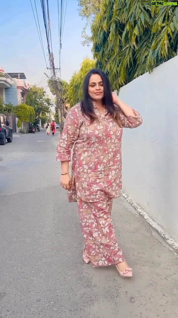 Gurlez Akhtar - 70.4K Likes - #Stand by Aman Abohar ft. Gurlez Akhtar & Payal Param. Start making reels & tag us. 🎼
@gurlejakhtarmusic @amanabohar4u @payalparamofficial07 @skydigitalofficial @ruxtynationfilmsuk @official_muzikonrecordz
#gurlezakhtar #gurlejakhtar #gurlejakhtarmusic #punjabiartists #punjabireels #reelkarofeelkaro #saadireelsaadifeel #sadireelsadifeel #latestreels #reeltrending
