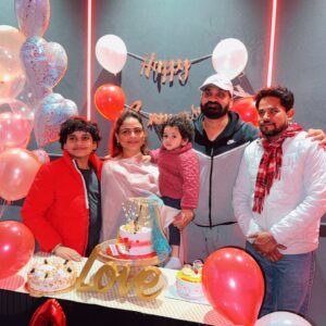 Gurlez Akhtar Instagram - Happy marriage anniversary my love ❤️🎂🙌🏻🧿❤️and thank you Daanveer Hargun and whole family ❤️🙌🏻😇

Your efforts to make our anniversary unforgettable are deeply appreciated. Thank you for the amazing party and the memories we will cherish forever.” We were left speechless by the surprise anniversary party you threw for us. Your love and generosity warmed our hearts and made our special day even more special 😇🙌🏻

#gurlezakhtar #gurlejakhtar #gurlejakhtarmusic #happyanniversary #happyanniversarymylove #happyanniversarytous #happyanniversarycake
