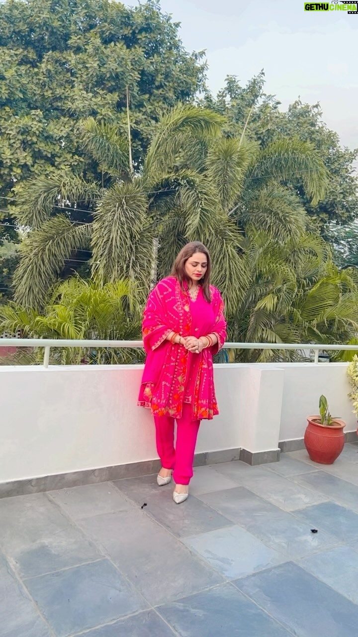 Gurlez Akhtar - 19K Likes - ❤️ Chakkar'an Ch Pawa Duniya 🌍 #RightHand
@gurlejakhtarmusic @korala_maan @desi_crew @gillraunta @sukhsanghera
Dress Design By @akritibyritika
#gurlezakhtar #gurlejakhtar #gurlejakhtarmusic #koralamaan #desicrew #sukhsanghera #gillraunta #reeltrending #sadireelsadifeel #punjabiartists #pollywoodartists #punjabireels