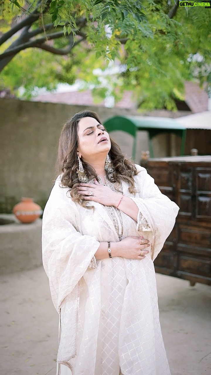Gurlez Akhtar - 18.4K Likes - Rabba Tu Doctor Kull Duniya Da 🙏🏻
@gurlejakhtarmusic @official_rnait @laddigill_ @yugofficial @officialdaanveersingh @officalhargunveerkaur @kulwinder_kally @angadpreetofficial @trudigitalofficial @prolificdesigns.11
#gurlezakhtar #gurlejakhtar #gurlejakhtarmusic #rnait #rnaitsongs #rnaitfriendsgroup #rnaitmusic #laddigill #baapusong #fathersdayspecial #fathersday2024 #reelstrending #reelstrendingaudio #punjabireel #punjabireels #latestreel #latestreels #likesharecomment