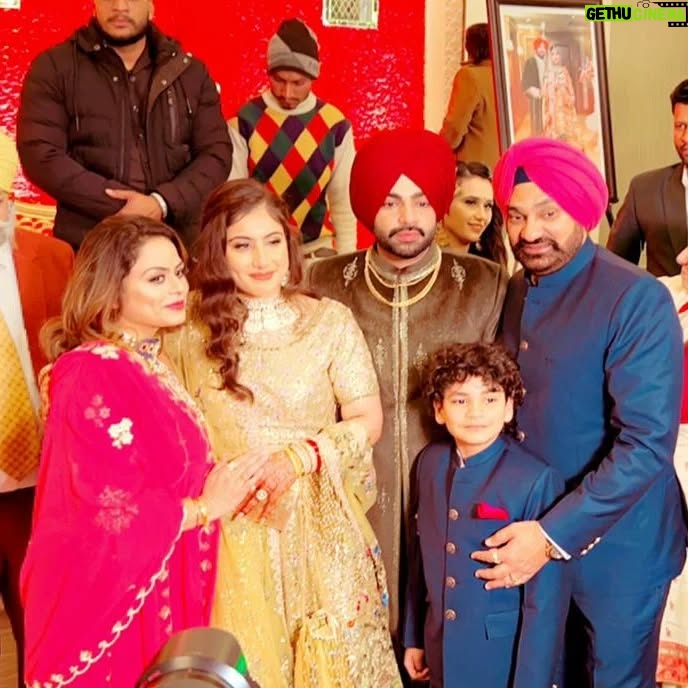 Gurlez Akhtar - 31.3K Likes - Congratulations to the beautiful couple @jordansandhu Wish you a lifetime of togetherness, love, understanding and happiness💞
Waheguru jodi nu hamesha salamat rakhe🙏🏻
.
.
#weddingdiaries #gurlejakhtar #kulwinderkally #jordansandhu #weddingday #congratulations #gurlezakhtar #gurlejakhtarmusic