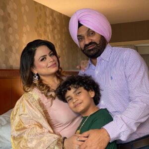 Gurlez Akhtar Instagram - I am so lucky to have a husband like you who is so caring and loving to me.you make me feel beautiful, loved, protected, and taken care of! You make me a better person, and I don’t want to live my life without you by my side. Thank you for being mine.Happy anniversary to the best hubby ever! You mean a lot to me. I want to be with you till my last breath! Wishing for more candles on the anniversary cake, I love you so much my love my everything 💕🎂🎉🎁 

#HappyAnniversary  #anniversarycakes #anniversarygifts #anniversaries #gurlezakhtar #gurlejakhtar #anniversarycelebration