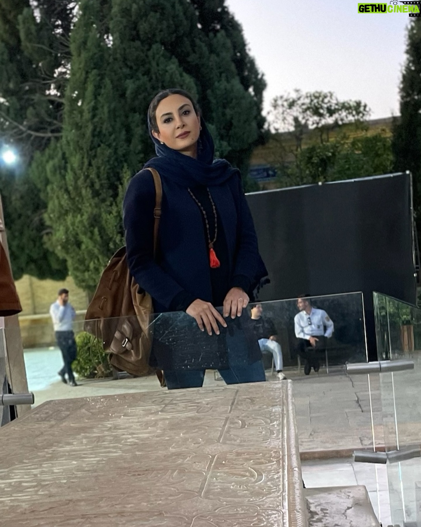 Hadiseh Tehrani - 12.9K Likes - ☀️شیراز
.
سرزمین فرهنگ و تاریخ و تمدن
.
📷: @termeh.rafiee 🥹🌟
.
#حافظ #حافظیه #سعدی #ارگ#سریال #تخت_جمشید #شیراز #فرهنگ #خورشید