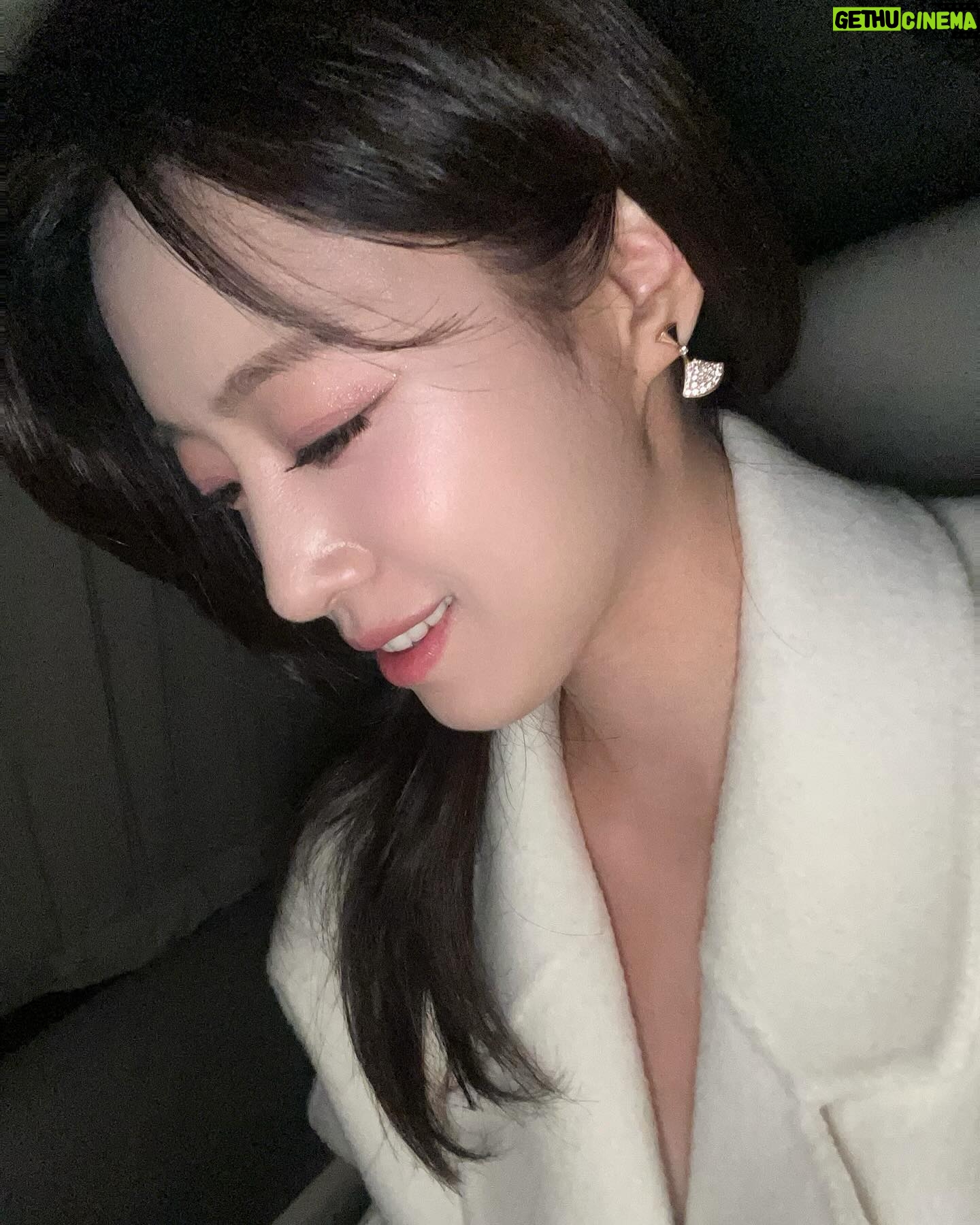 Ham Eun-jeong - 19K Likes - ķė°ė°§-āØ