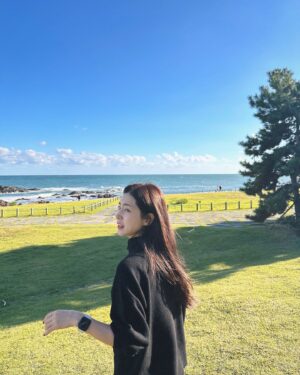 Han Chae-a Instagram - 🖤🧡
@official.reyandreina 
@doubleu____jy 
@won_lovemindal 
@jmin.park
@youjang2