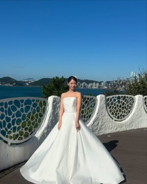 Han Seung-yeon Instagram - #냉소 #괴리와냉소 #mbn
20241122 밤 11시!!!
#눈부심이슈