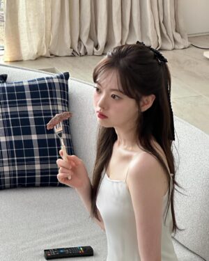 Han Su-ah Instagram - 당신의 인생영화는 무엇인가요?

pH-1 DS [HANDS] - ’인생영화‘
2024.12.23 6PM (KST)