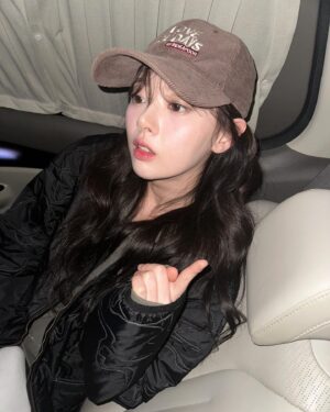 Han Su-ah Instagram - 🕶️🗯️