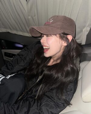 Han Su-ah Instagram - 🕶️🗯️