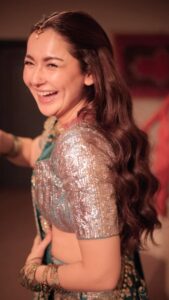 Actress Hania Aamir HD Photos and Wallpapers January 2025