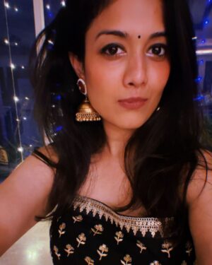 Harshita Gupta Instagram - Happy 1st Diwali as Wife Shife Te Hupsand Shupsand 🌚🪔✨