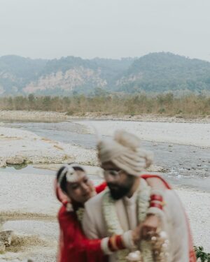 Harshita Gupta Instagram - Hey Shrey,
Aa gaya swaad? Aa gaye mazze? Mujhse shadi krni thi na tumhe 🙂 
You are a very brave man. 
But But But for me you are a cutie, my shawty. 
Often ppl talk about how Marriages are curse and sad state to be in .. it was not easy for us either, but you taught me that Marriage is commitment, choosing the same person every day even when things feel hard and communication communication communication is not enough, comprehending is equally important. 
Bohot zyada tareef kr di bhai maine .. but I believe you are the best thing that could have happened to me in my Jawani. I am so proud to be your wife every single day. 
And,U are the Best Man I could have ever asked for from the Universe.
I love you and geeli poochie right on the lips. 
So grateful for that silly shoot that made me meet you. 
Also, thank you for feeding me on the mandap 🤌🏻
Happy Anniversary baby 💋🧿🪬