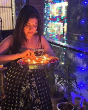 Harshita Gupta Instagram - Happy 1st Diwali as Wife Shife Te Hupsand Shupsand 🌚🪔✨