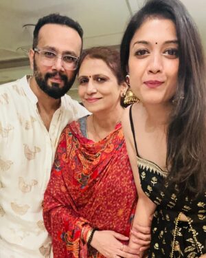 Harshita Gupta Instagram - Happy 1st Diwali as Wife Shife Te Hupsand Shupsand 🌚🪔✨