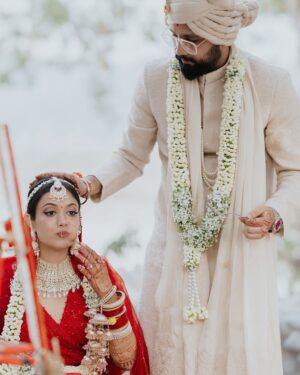 Harshita Gupta Instagram - Hey Shrey,
Aa gaya swaad? Aa gaye mazze? Mujhse shadi krni thi na tumhe 🙂 
You are a very brave man. 
But But But for me you are a cutie, my shawty. 
Often ppl talk about how Marriages are curse and sad state to be in .. it was not easy for us either, but you taught me that Marriage is commitment, choosing the same person every day even when things feel hard and communication communication communication is not enough, comprehending is equally important. 
Bohot zyada tareef kr di bhai maine .. but I believe you are the best thing that could have happened to me in my Jawani. I am so proud to be your wife every single day. 
And,U are the Best Man I could have ever asked for from the Universe.
I love you and geeli poochie right on the lips. 
So grateful for that silly shoot that made me meet you. 
Also, thank you for feeding me on the mandap 🤌🏻
Happy Anniversary baby 💋🧿🪬