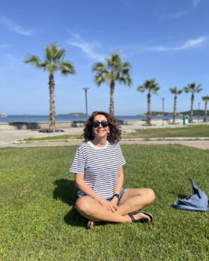 Hasibe Eren Instagram - Urla’mızdan saygımla dönüyorum 🌸