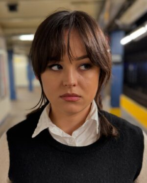 Hayley Orrantia Instagram - I’ve never walked so much in my life #NYC