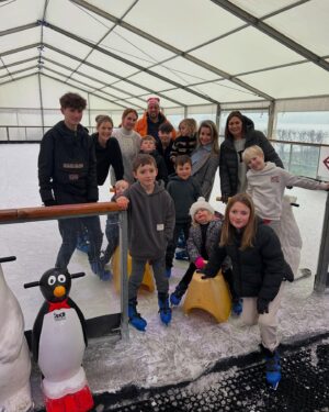 Helen Skelton Instagram - Apologies to the total strangers I stopped and asked to take a photo of me and mine. I pounce when I sense they’re in the mood….. unfortunately Granda is NEVER in the mood for a pic xxxxxxx 
#festive #christmas #iceskating #family