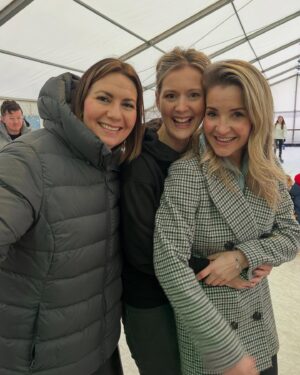 Helen Skelton Instagram - Apologies to the total strangers I stopped and asked to take a photo of me and mine. I pounce when I sense they’re in the mood….. unfortunately Granda is NEVER in the mood for a pic xxxxxxx 
#festive #christmas #iceskating #family