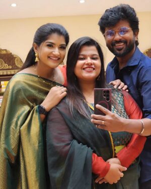 Hema Dayal Instagram - நட்பே ஒரு கோயில் 🫂♥️ #anuselva #trending #hema #hemadayal18 #hemadayal #friendship #ak #ajithkumar