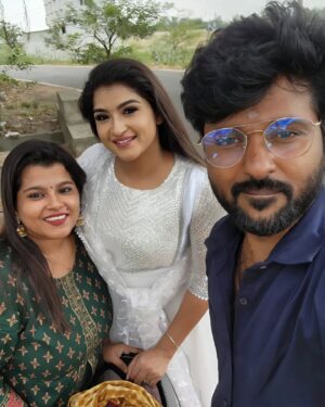 Hema Dayal Instagram - நட்பே ஒரு கோயில் 🫂♥️ #anuselva #trending #hema #hemadayal18 #hemadayal #friendship #ak #ajithkumar