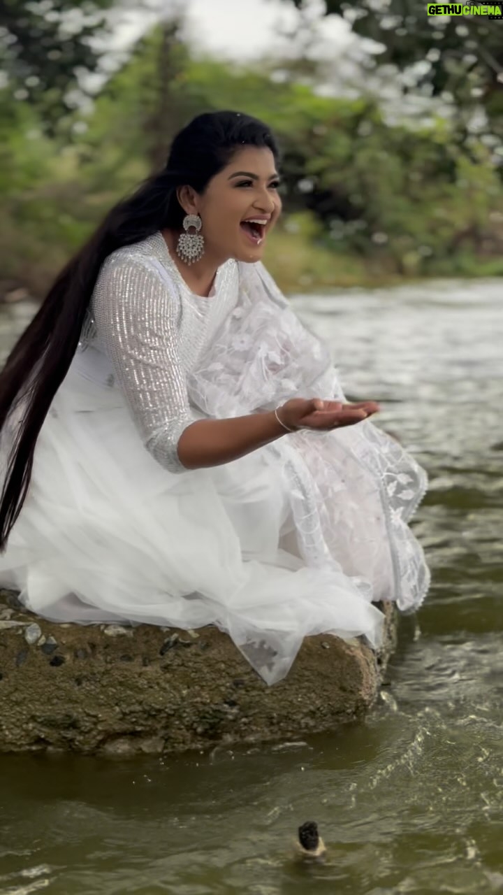 Hema Dayal - 23.4K Likes - Happy Pongal all my ❤️🫰🏼
🤫😍🙈
.
Outfit 🤍: @papilioforyou
.
.
#hemadayal18 #hemadayal #hema #explorepage #explorepage✨ #explorereels #trendingsongs #silvar