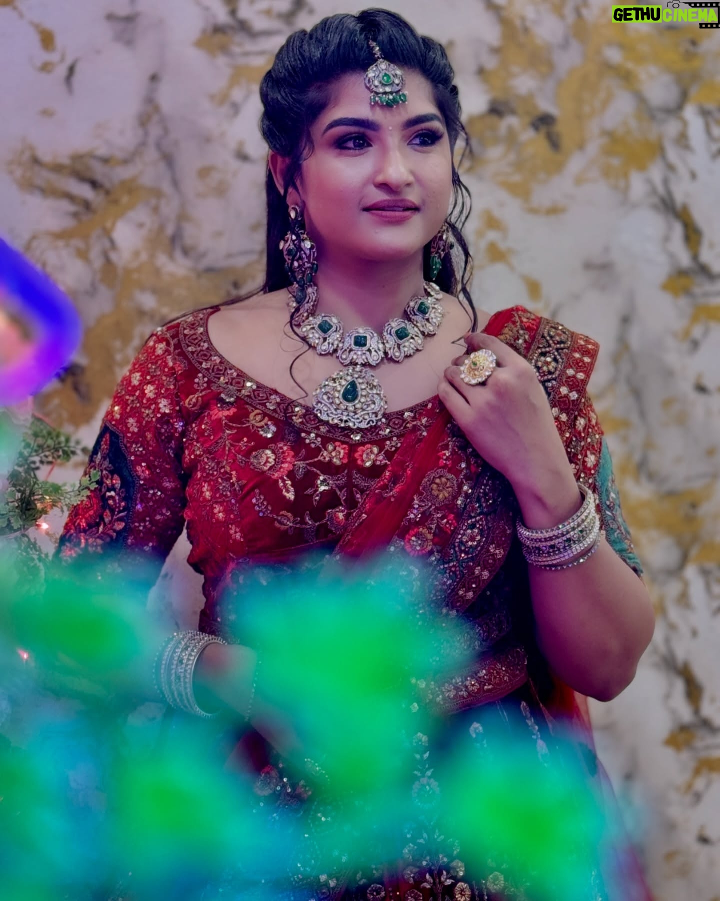 Hema Dayal - 15.6K Likes - #valliyinvelan ❤️🥳
.
Outfit: 👗 @kavis_gown_rentals
jewellery :💍 @chennai_jazz
.
.
#hemadayal18 #hemadayal #hema #valliyinvelanserial #zeetamilserial #serialactress #lehenga #photoshoot #wedding #explore #explorepic #explorephoto #explorepage #rentalcostum #tamilserial